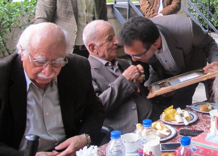 تجلیل از پیشکسوتان