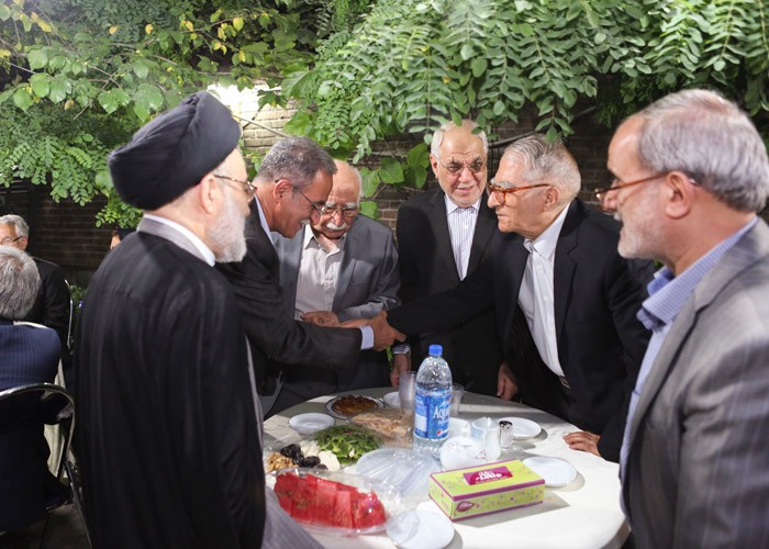 جمعی از اساتید علوم انسانی