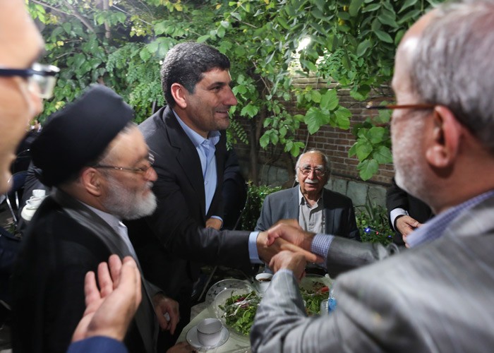 دکتر هاشمی و جمعی از اساتید