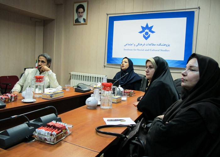 دکتر مومنی