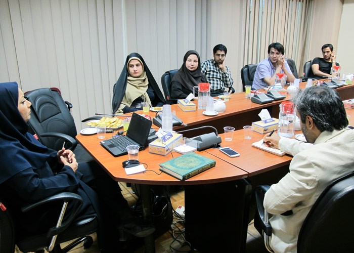پرسش و پاسخ با دکتر مومنی